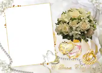 An inscription on the frame: С днем свадьбы.